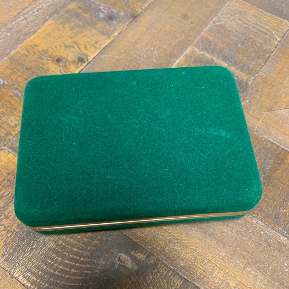 Green jewelry box